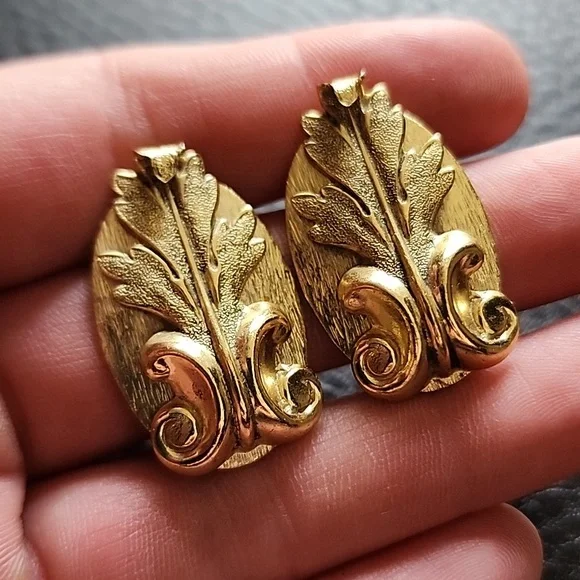 Whiting and 2024 davis clip earrings